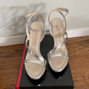 E Live From The Red Carpet Heels *NEW*